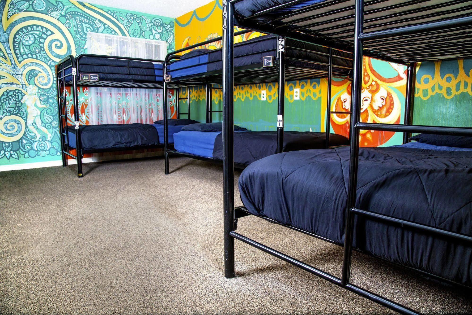 Drifter Jack'S Hostel Austin Exterior photo